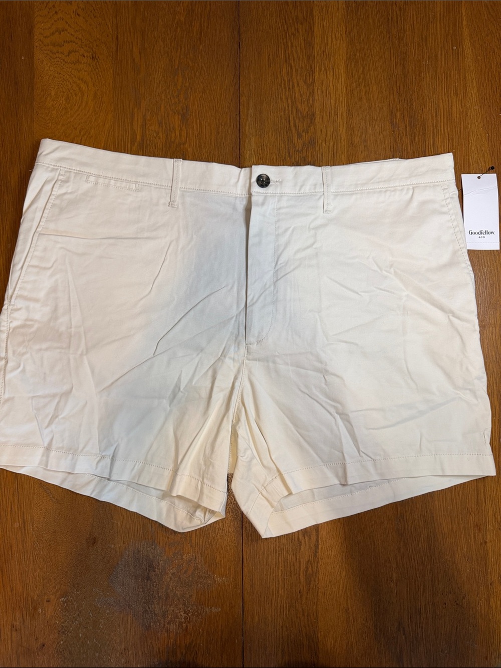 Goodfellow & Co Size 42 Cream Casual Shorts- NWT
